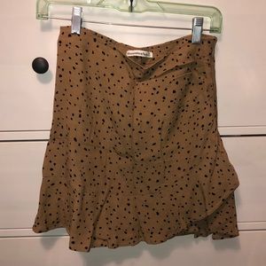 Tan printed skirt NWT